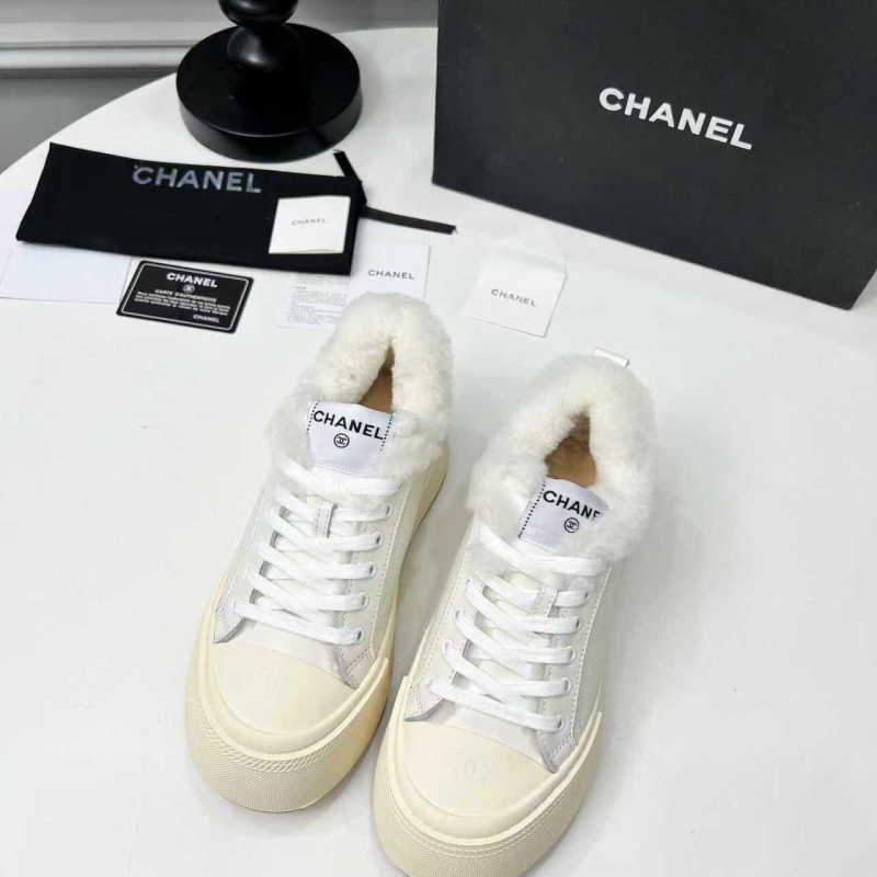 Ch**el sport shoes